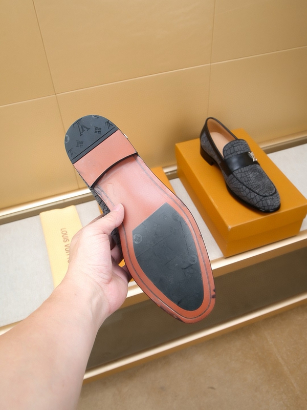 ルイヴィトン靴全体デザイン